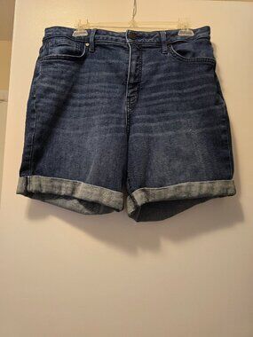 Simply Vera Cuffed Jean Shorts